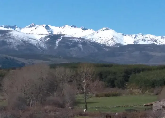 Tinao De Gredos Сasa de vacaciones Navarredonda